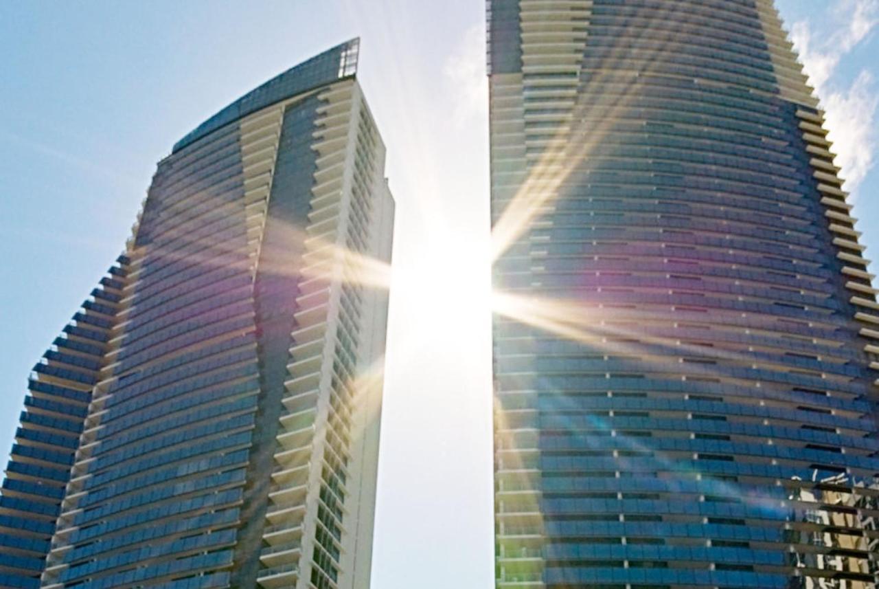 5 Bedroom Executive Sub Penthouse In The Heart Of Surfers With Full Ocean Views - Sleeps 12 - Circle On Cavill Amazing!! Gold Coast Dış mekan fotoğraf