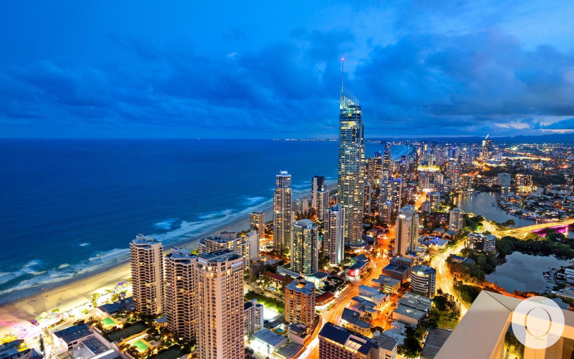 5 Bedroom Executive Sub Penthouse In The Heart Of Surfers With Full Ocean Views - Sleeps 12 - Circle On Cavill Amazing!! Gold Coast Dış mekan fotoğraf
