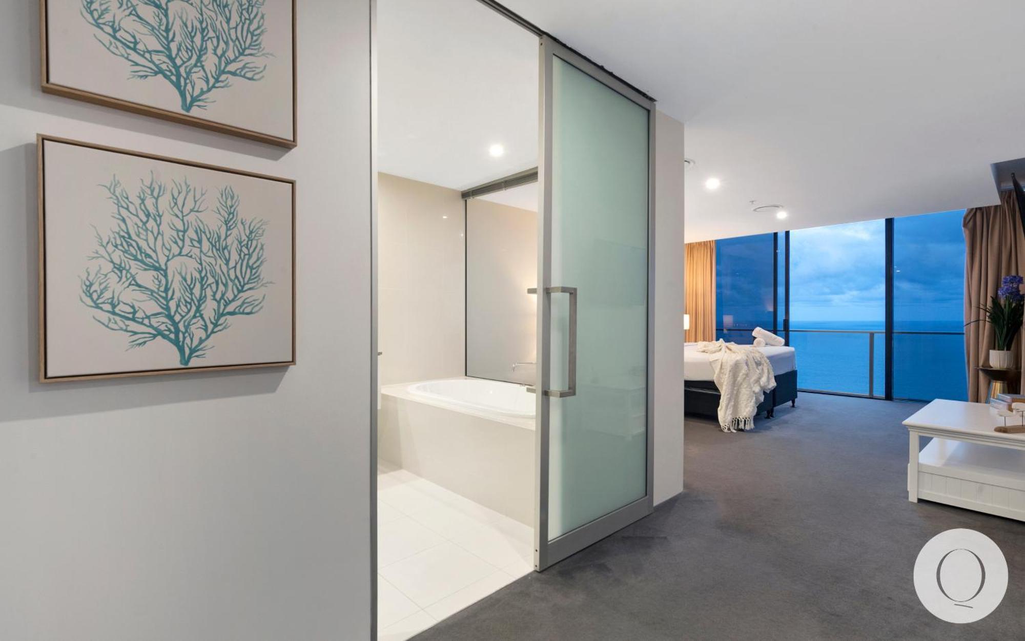 5 Bedroom Executive Sub Penthouse In The Heart Of Surfers With Full Ocean Views - Sleeps 12 - Circle On Cavill Amazing!! Gold Coast Dış mekan fotoğraf