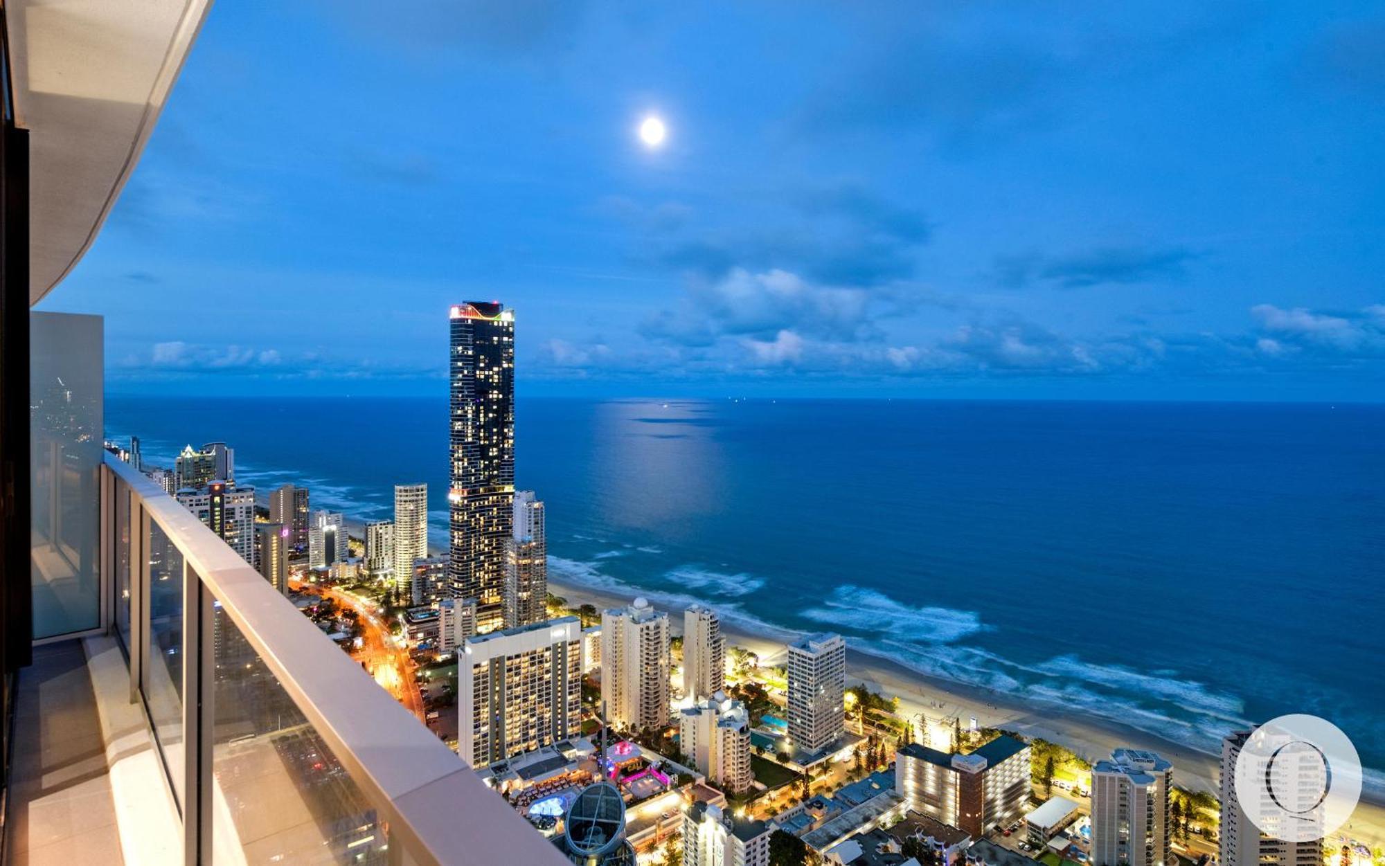 5 Bedroom Executive Sub Penthouse In The Heart Of Surfers With Full Ocean Views - Sleeps 12 - Circle On Cavill Amazing!! Gold Coast Dış mekan fotoğraf